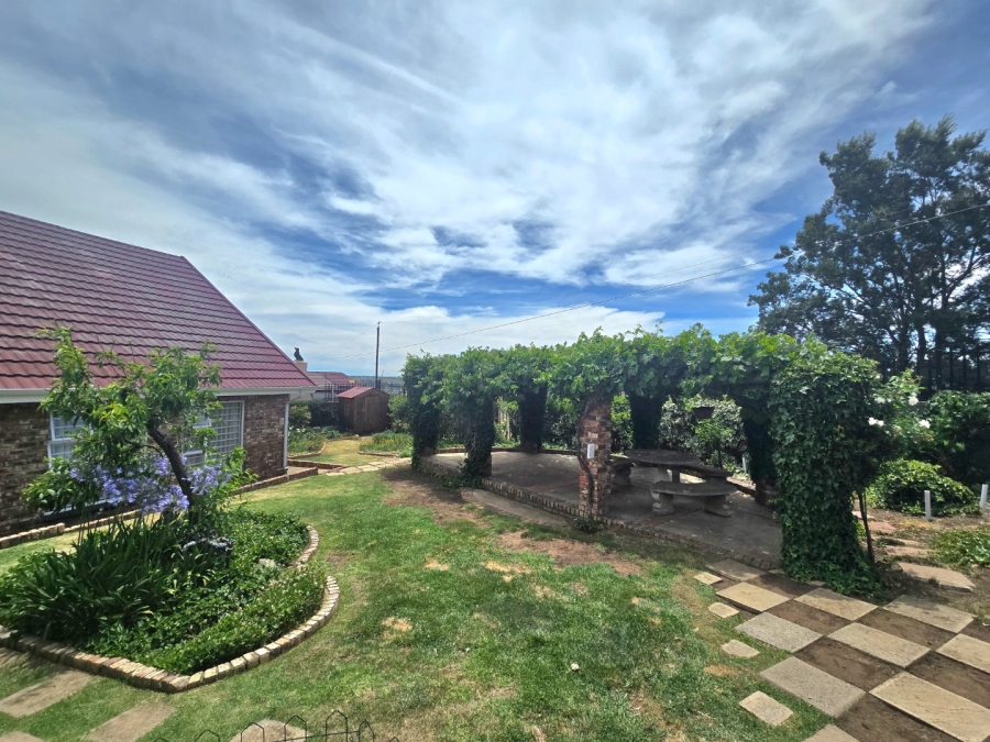 6 Bedroom Property for Sale in Panorama Free State